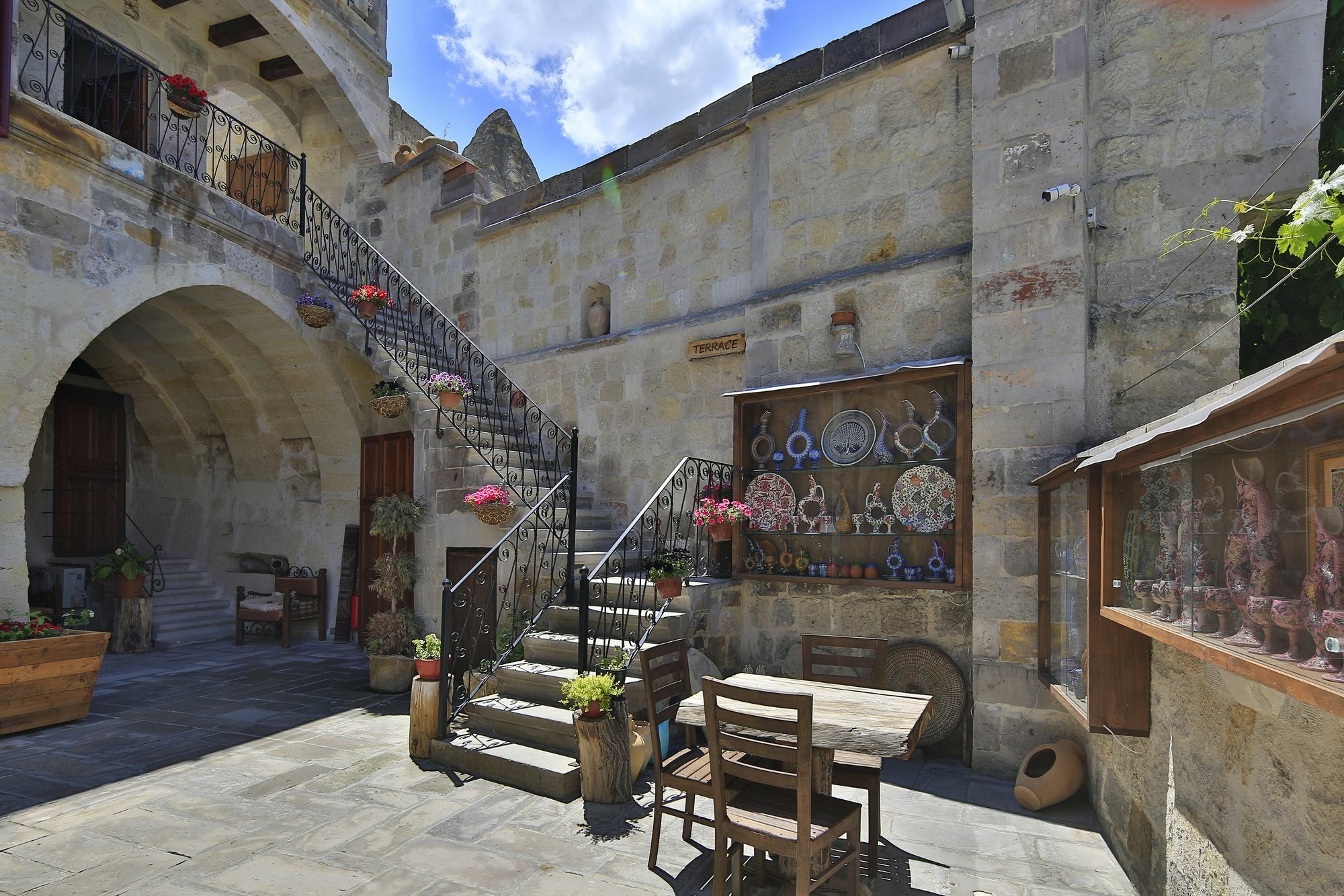 Aren Cave Hotel And Art Gallery Гьореме Екстериор снимка